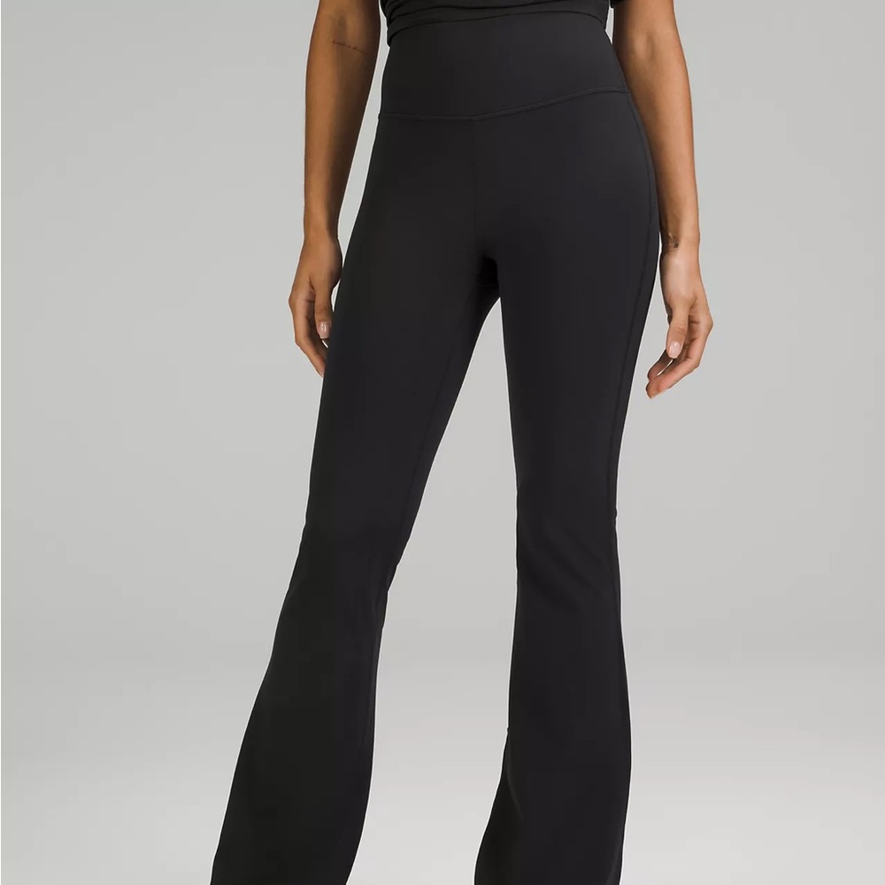 Groove Super-High-Rise Flared Pant